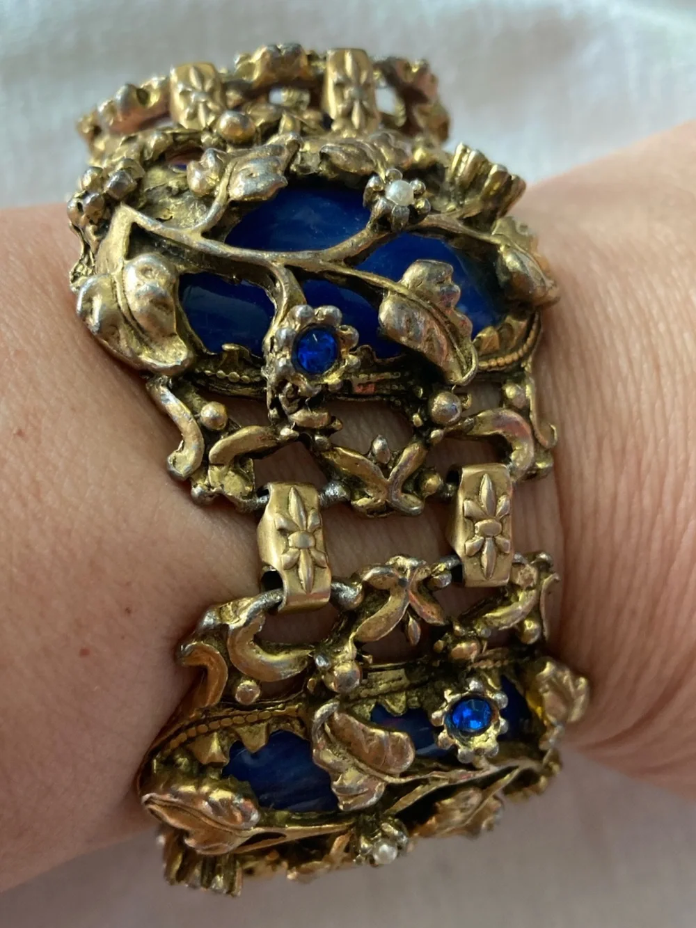 Art Deco Designed Vintage Intricate Leaf Filigree Bracelet Blue Cabochon